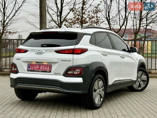Белый Хендай Kona, объемом двигателя 0 л и пробегом 115 тыс. км за 17250 $, фото 17 на Automoto.ua