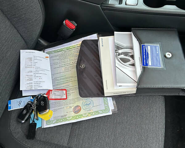 Белый Хендай Kona, объемом двигателя 0 л и пробегом 109 тыс. км за 16396 $, фото 9 на Automoto.ua