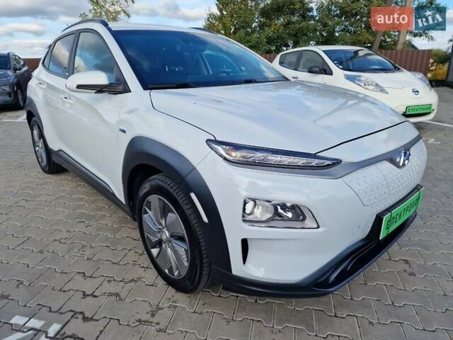 Белый Хендай Kona, объемом двигателя 0 л и пробегом 70 тыс. км за 16500 $, фото 7 на Automoto.ua