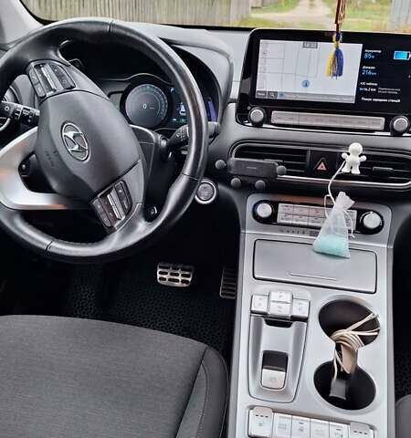 Белый Хендай Kona, объемом двигателя 0 л и пробегом 55 тыс. км за 16500 $, фото 19 на Automoto.ua