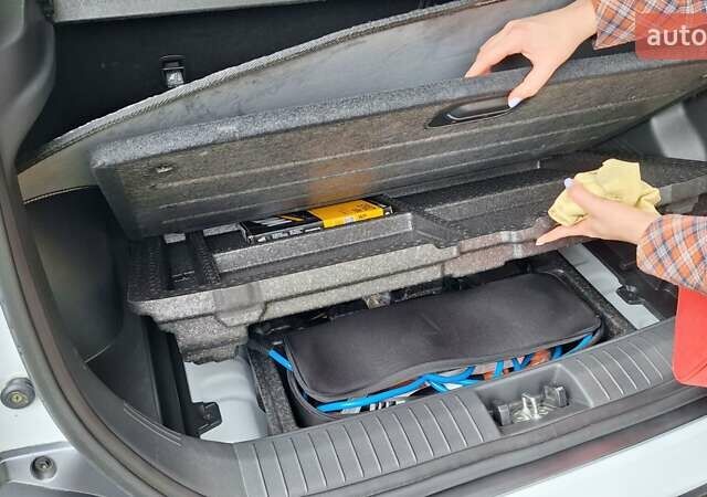 Белый Хендай Kona, объемом двигателя 0 л и пробегом 55 тыс. км за 16500 $, фото 8 на Automoto.ua