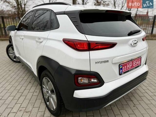 Белый Хендай Kona, объемом двигателя 0 л и пробегом 115 тыс. км за 17250 $, фото 15 на Automoto.ua