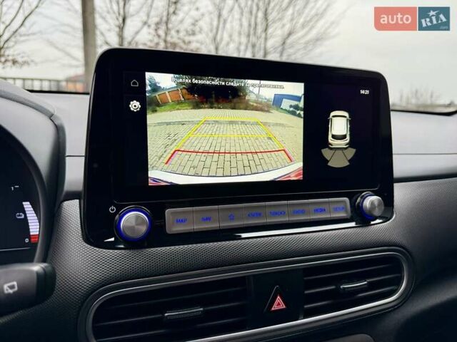 Белый Хендай Kona, объемом двигателя 0 л и пробегом 115 тыс. км за 17250 $, фото 69 на Automoto.ua