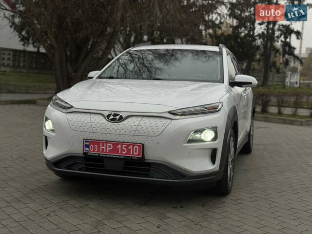 Білий Хендай Kona, об'ємом двигуна 0 л та пробігом 82 тис. км за 18500 $, фото 21 на Automoto.ua
