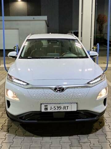 Білий Хендай Kona, об'ємом двигуна 0 л та пробігом 149 тис. км за 17000 $, фото 30 на Automoto.ua