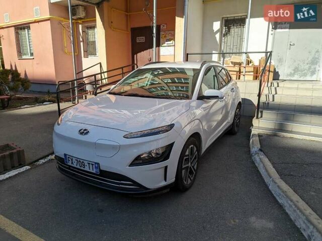 Білий Хендай Kona, об'ємом двигуна 0 л та пробігом 98 тис. км за 19000 $, фото 20 на Automoto.ua
