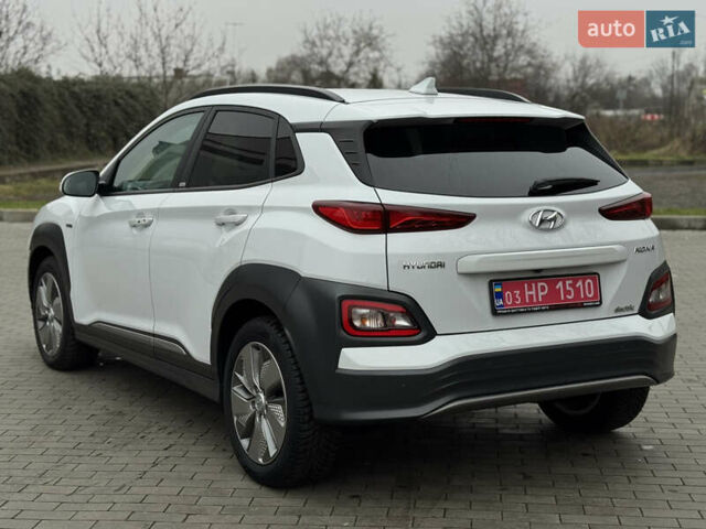 Білий Хендай Kona, об'ємом двигуна 0 л та пробігом 82 тис. км за 18500 $, фото 16 на Automoto.ua
