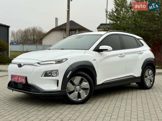 Белый Хендай Kona, объемом двигателя 0 л и пробегом 115 тыс. км за 17250 $, фото 9 на Automoto.ua