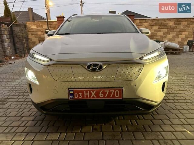 Белый Хендай Kona, объемом двигателя 0 л и пробегом 74 тыс. км за 19500 $, фото 12 на Automoto.ua