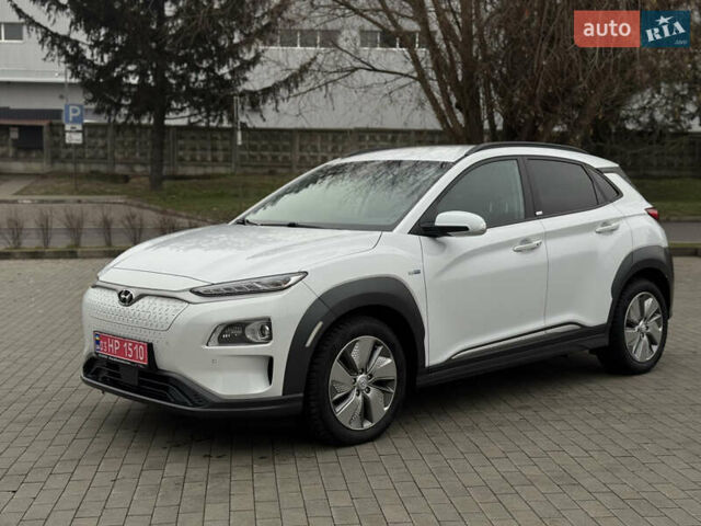 Білий Хендай Kona, об'ємом двигуна 0 л та пробігом 82 тис. км за 18500 $, фото 17 на Automoto.ua
