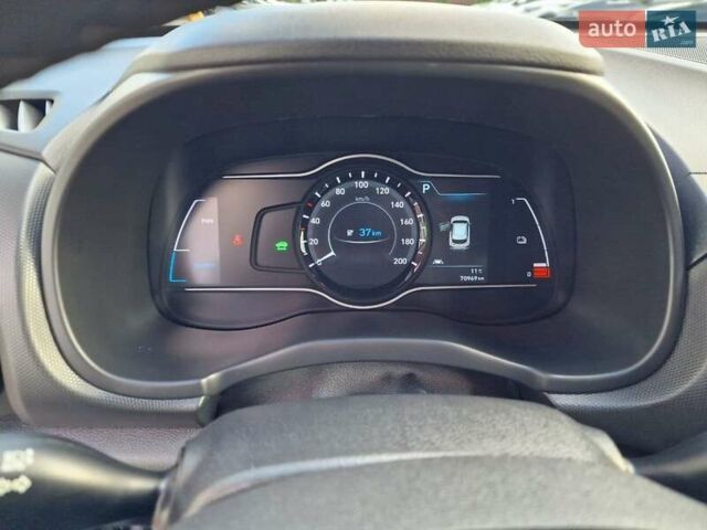 Белый Хендай Kona, объемом двигателя 0 л и пробегом 70 тыс. км за 16500 $, фото 27 на Automoto.ua