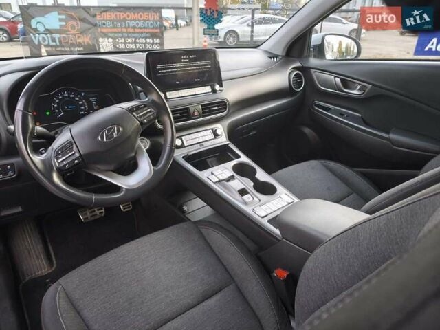 Белый Хендай Kona, объемом двигателя 0 л и пробегом 129 тыс. км за 17777 $, фото 29 на Automoto.ua