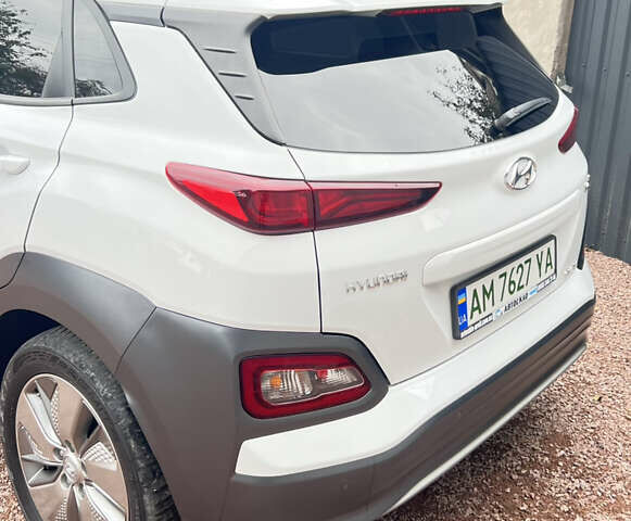 Білий Хендай Kona, об'ємом двигуна 0 л та пробігом 47 тис. км за 17300 $, фото 3 на Automoto.ua