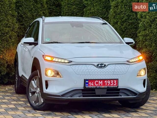 Белый Хендай Kona, объемом двигателя 0 л и пробегом 15 тыс. км за 16700 $, фото 1 на Automoto.ua