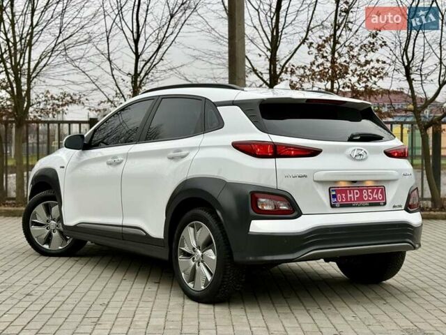 Белый Хендай Kona, объемом двигателя 0 л и пробегом 115 тыс. км за 17250 $, фото 12 на Automoto.ua