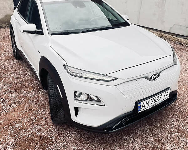 Білий Хендай Kona, об'ємом двигуна 0 л та пробігом 47 тис. км за 17300 $, фото 6 на Automoto.ua