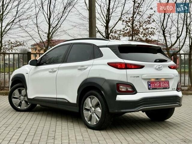 Белый Хендай Kona, объемом двигателя 0 л и пробегом 115 тыс. км за 17250 $, фото 13 на Automoto.ua