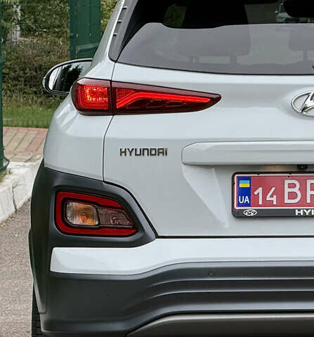 Білий Хендай Kona, об'ємом двигуна 0 л та пробігом 95 тис. км за 18150 $, фото 13 на Automoto.ua