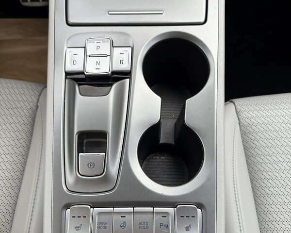 Білий Хендай Kona, об'ємом двигуна 0 л та пробігом 125 тис. км за 16999 $, фото 25 на Automoto.ua