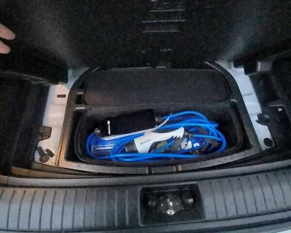 Білий Хендай Kona, об'ємом двигуна 0 л та пробігом 93 тис. км за 18950 $, фото 36 на Automoto.ua