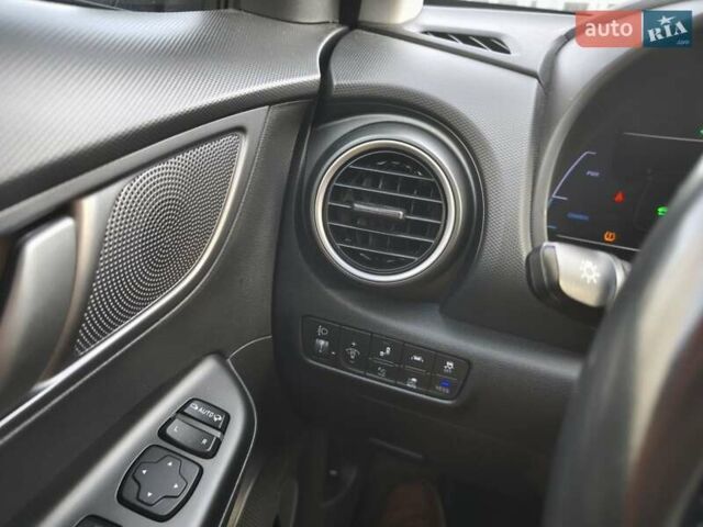 Белый Хендай Kona, объемом двигателя 0 л и пробегом 129 тыс. км за 17777 $, фото 41 на Automoto.ua