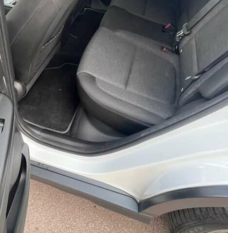 Білий Хендай Kona, об'ємом двигуна 0 л та пробігом 47 тис. км за 17300 $, фото 10 на Automoto.ua