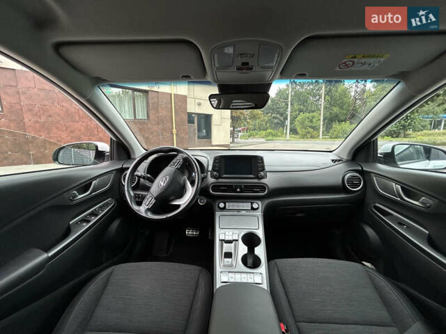 Хендай Kona 2020 в Днепре (Днепропетровске) на Automoto.ua Белый Хендай Kona, объемом двигателя 0 л и пробегом 57 тыс. км за 14900 $, фото 10 на Automoto.ua