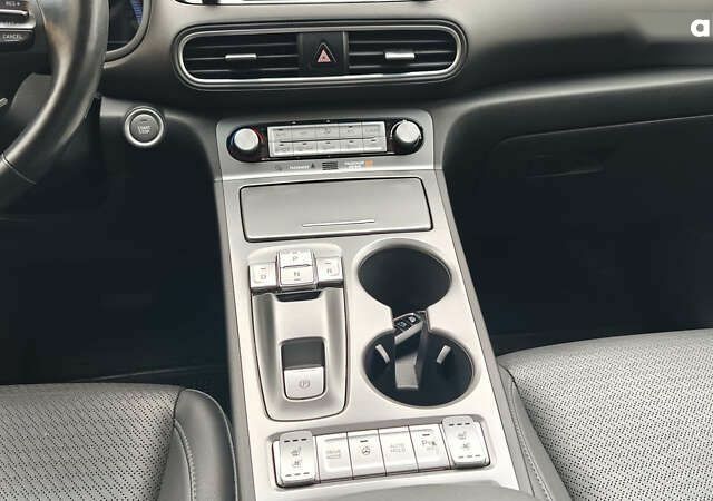 Белый Хендай Kona, объемом двигателя 0 л и пробегом 33 тыс. км за 19999 $, фото 9 на Automoto.ua