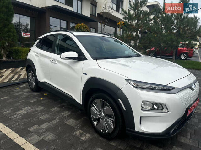 Белый Хендай Kona, объемом двигателя 0 л и пробегом 130 тыс. км за 19200 $, фото 6 на Automoto.ua