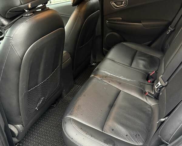 Білий Хендай Kona, об'ємом двигуна 0 л та пробігом 121 тис. км за 17500 $, фото 8 на Automoto.ua