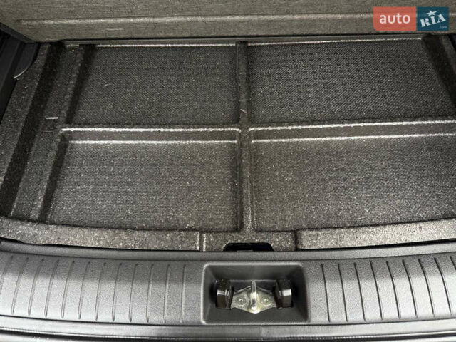 Білий Хендай Kona, об'ємом двигуна 0 л та пробігом 174 тис. км за 17800 $, фото 58 на Automoto.ua