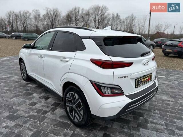 Білий Хендай Kona, об'ємом двигуна 0 л та пробігом 20 тис. км за 18699 $, фото 6 на Automoto.ua