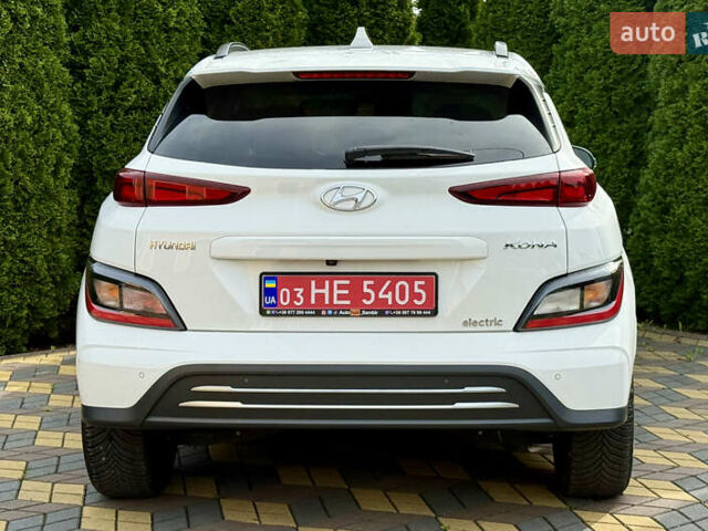 Белый Хендай Kona, объемом двигателя 0 л и пробегом 56 тыс. км за 16800 $, фото 6 на Automoto.ua