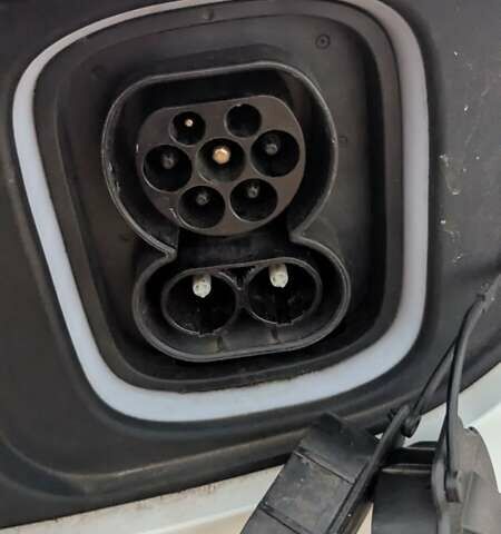 Білий Хендай Kona, об'ємом двигуна 0 л та пробігом 79 тис. км за 16950 $, фото 24 на Automoto.ua