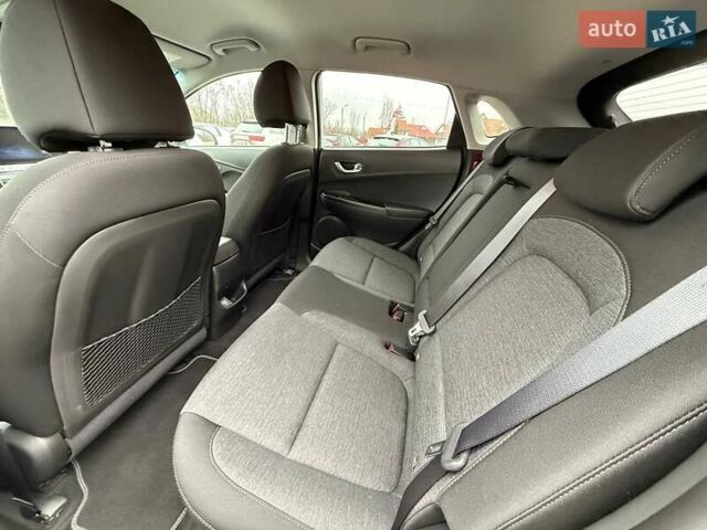 Білий Хендай Kona, об'ємом двигуна 0 л та пробігом 20 тис. км за 18699 $, фото 30 на Automoto.ua