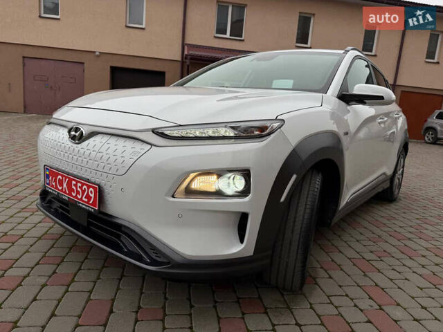 Білий Хендай Kona, об'ємом двигуна 0 л та пробігом 174 тис. км за 17800 $, фото 7 на Automoto.ua