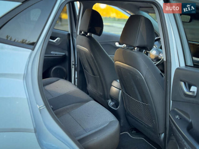 Белый Хендай Kona, объемом двигателя 0 л и пробегом 148 тыс. км за 18500 $, фото 39 на Automoto.ua