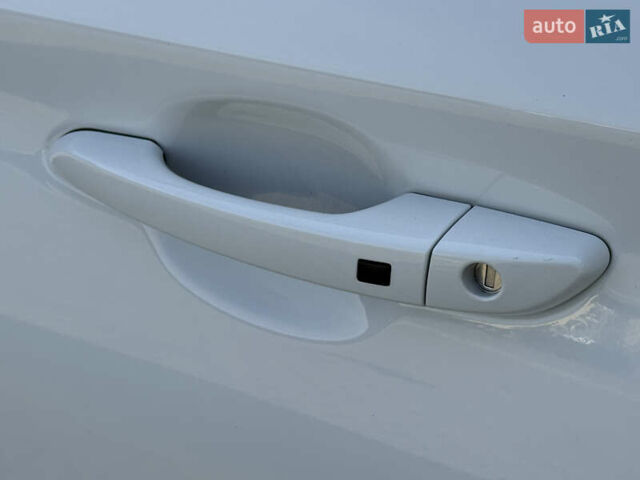 Білий Хендай Kona, об'ємом двигуна 0 л та пробігом 55 тис. км за 19950 $, фото 24 на Automoto.ua