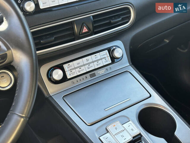 Білий Хендай Kona, об'ємом двигуна 0 л та пробігом 53 тис. км за 15900 $, фото 31 на Automoto.ua