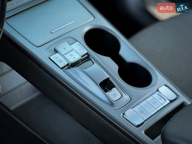 Белый Хендай Kona, объемом двигателя 0 л и пробегом 148 тыс. км за 18500 $, фото 50 на Automoto.ua