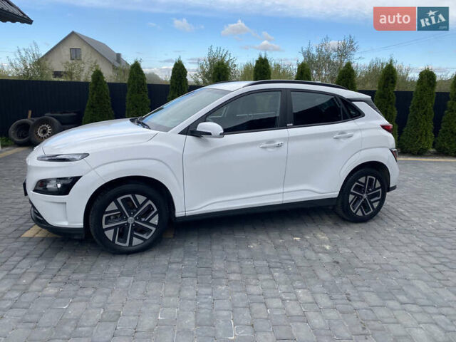 Білий Хендай Kona, об'ємом двигуна 0 л та пробігом 35 тис. км за 15500 $, фото 2 на Automoto.ua