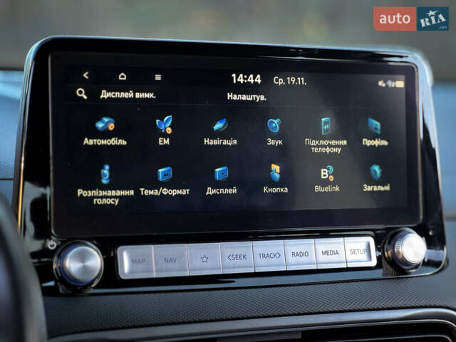 Белый Хендай Kona, объемом двигателя 0 л и пробегом 148 тыс. км за 18500 $, фото 47 на Automoto.ua