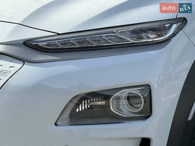 Білий Хендай Kona, об'ємом двигуна 0 л та пробігом 55 тис. км за 19950 $, фото 15 на Automoto.ua