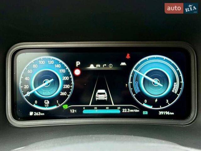 Белый Хендай Kona, объемом двигателя 0 л и пробегом 39 тыс. км за 17400 $, фото 4 на Automoto.ua