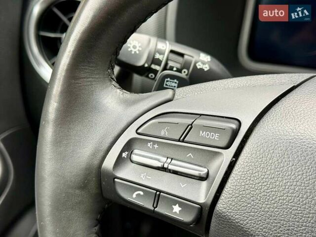 Белый Хендай Kona, объемом двигателя 0 л и пробегом 33 тыс. км за 17700 $, фото 29 на Automoto.ua