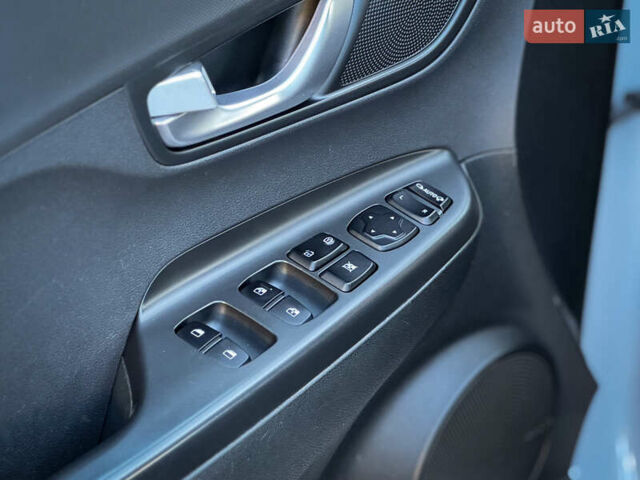 Белый Хендай Kona, объемом двигателя 0 л и пробегом 148 тыс. км за 18500 $, фото 31 на Automoto.ua