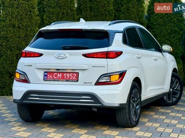 Білий Хендай Kona, об'ємом двигуна 0 л та пробігом 34 тис. км за 16999 $, фото 7 на Automoto.ua