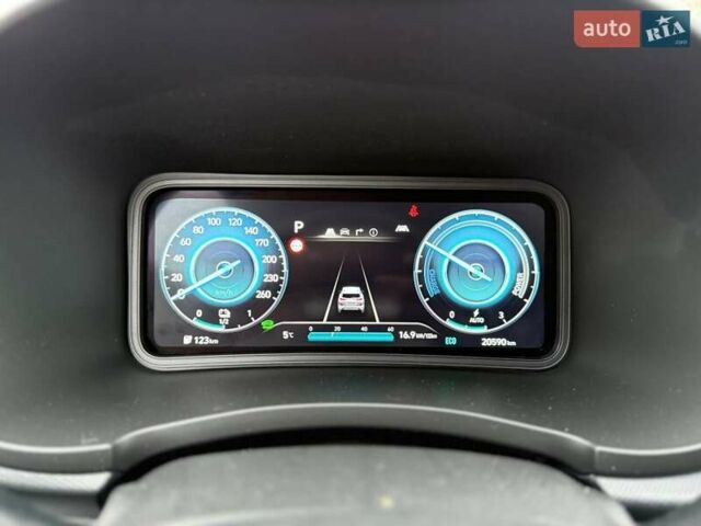 Білий Хендай Kona, об'ємом двигуна 0 л та пробігом 20 тис. км за 18699 $, фото 17 на Automoto.ua