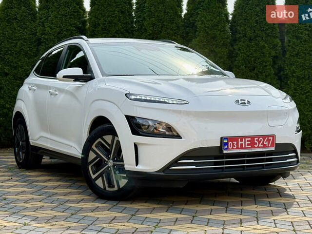 Белый Хендай Kona, объемом двигателя 0 л и пробегом 39 тыс. км за 16900 $, фото 1 на Automoto.ua