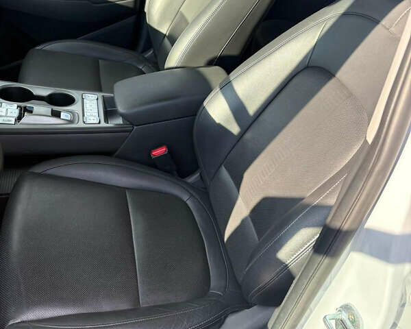 Білий Хендай Kona, об'ємом двигуна 0 л та пробігом 43 тис. км за 16700 $, фото 17 на Automoto.ua